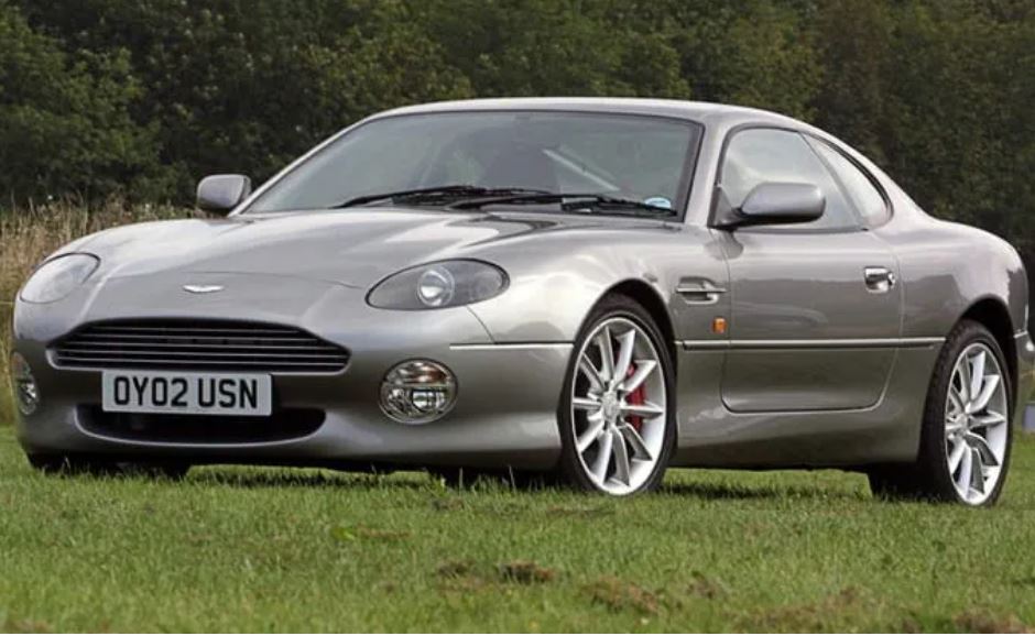 coches clasicos  Aston Martin DB7 - Los 5 mejores coches clásicos para invertir: guía completa