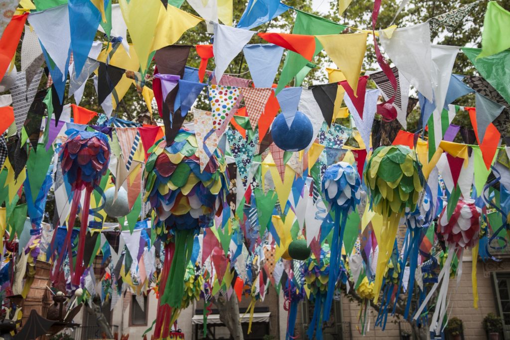 fiestas en agosto en espana 1024x683 - Las fiestas más populares de agosto en España: tradición, alegría y diversión