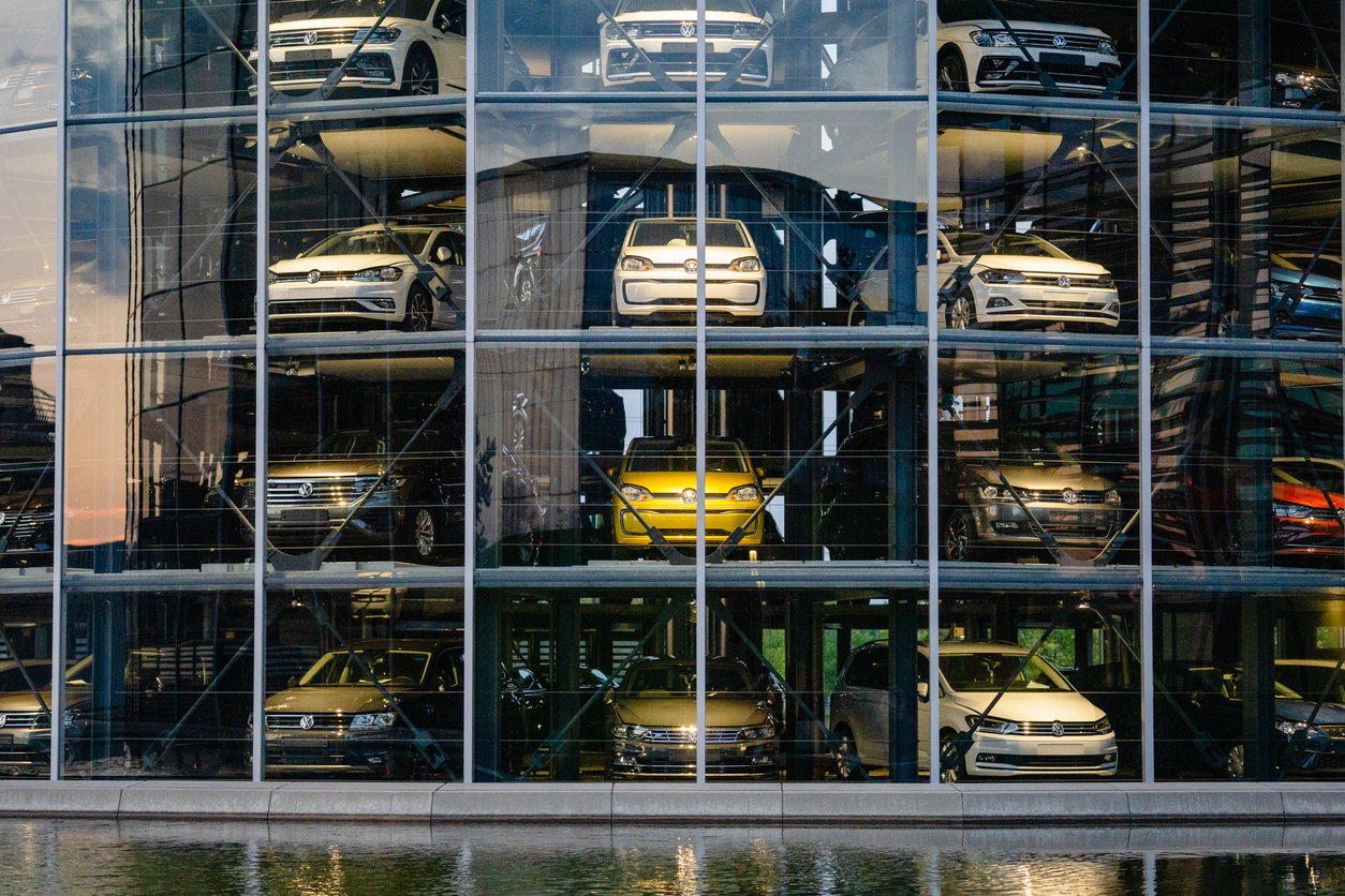 Ballet Valet Parking Garage - ArquitectonicaGEO